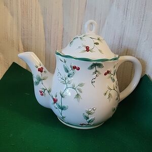 Floral Ceramic Teapot with Lid